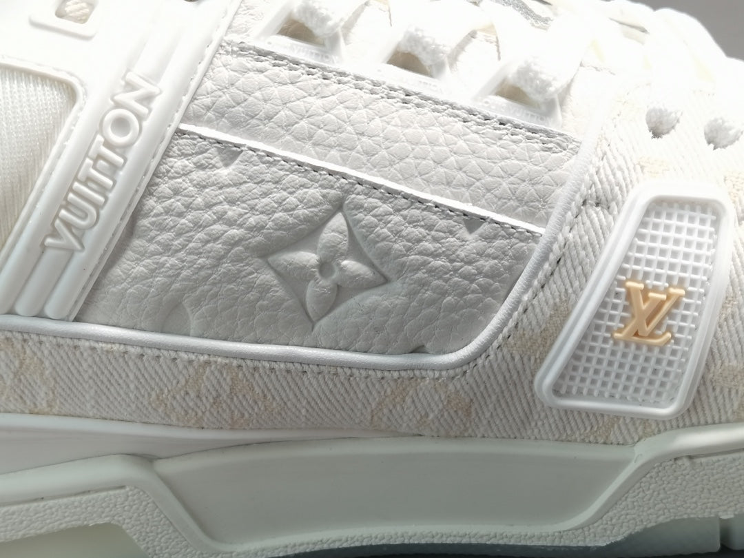 LOUIS VUITTON LV TRAINER SNEAKER