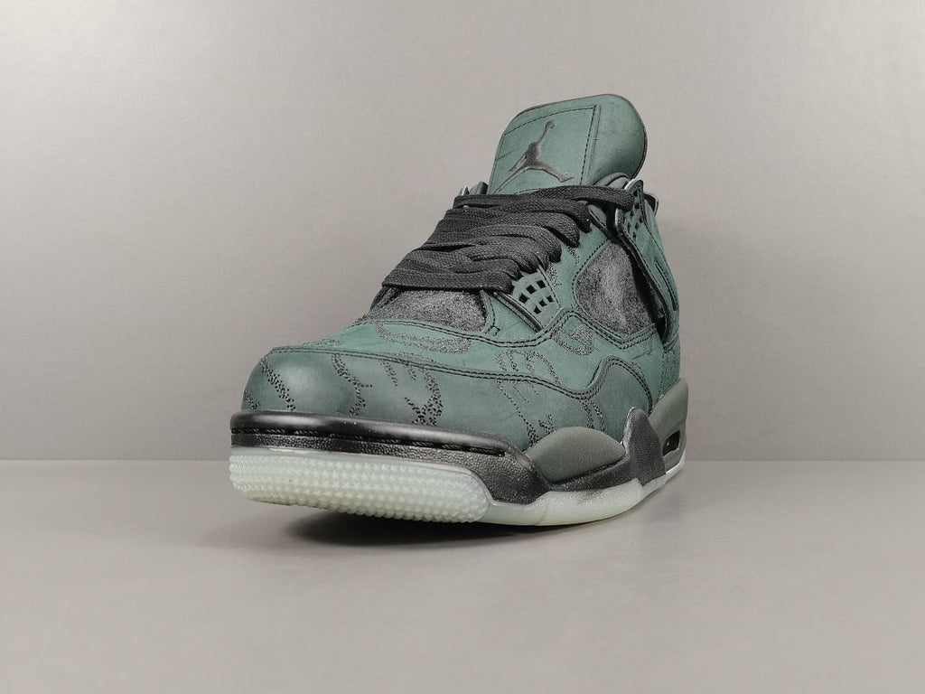 JORDAN 4 x KAWS BLACK OLIVE