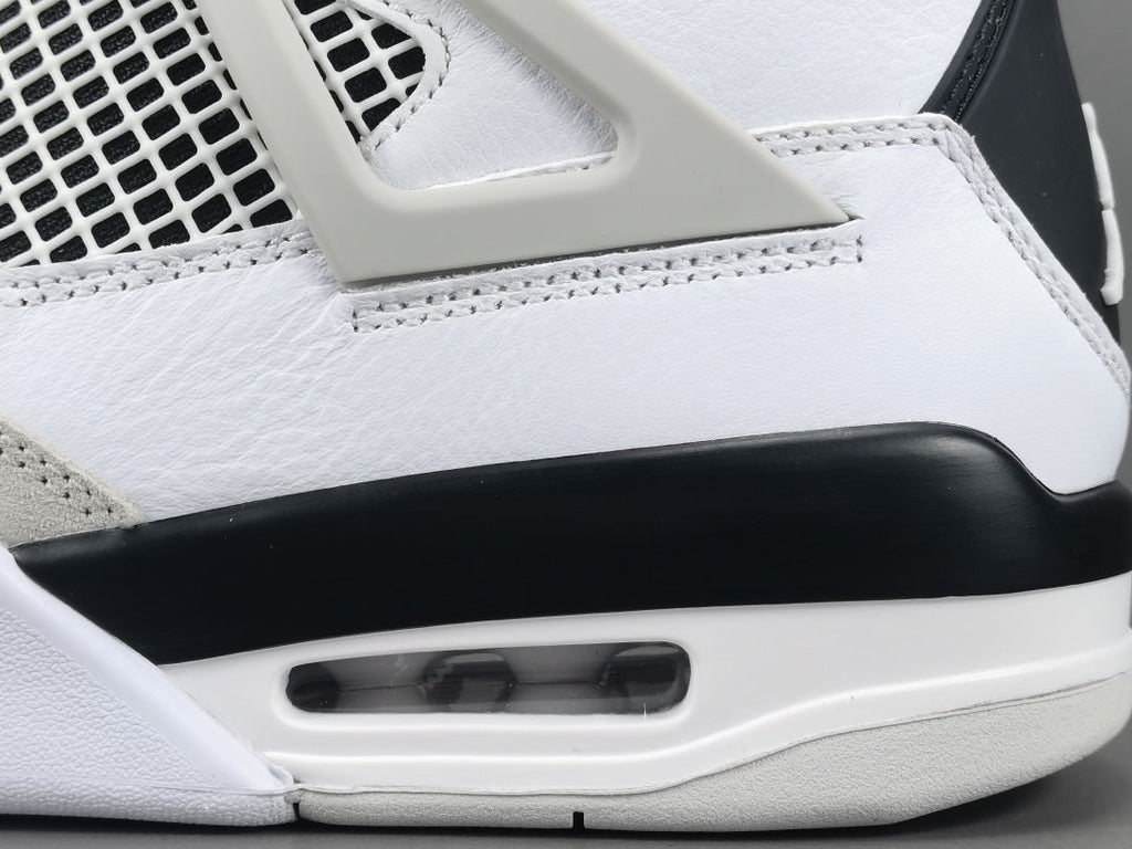 JORDAN 4 x MILITARY BLACK