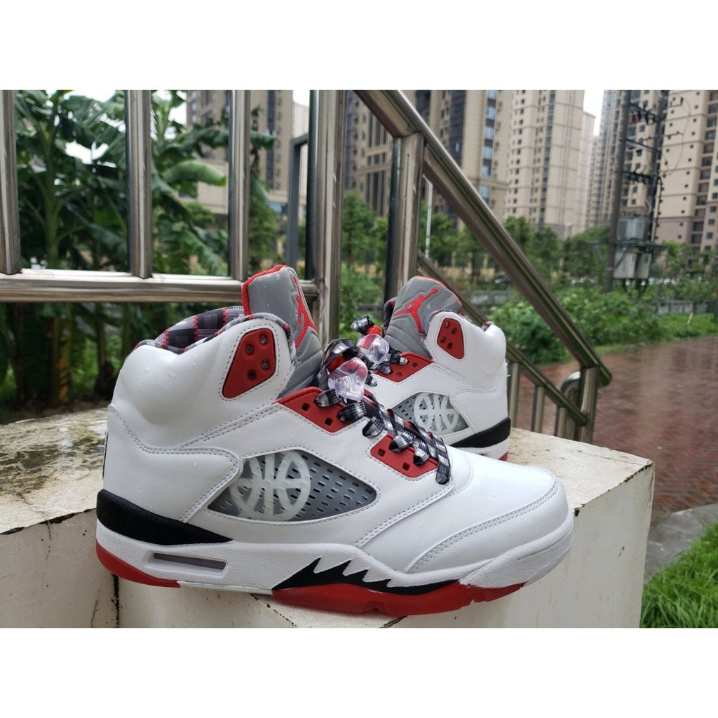JORDAN 5 RETRO x QUAI 54 (2021)