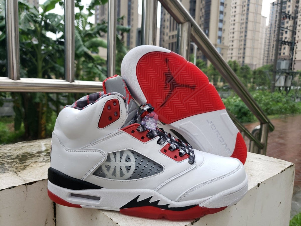 JORDAN 5 RETRO x QUAI 54 (2021)
